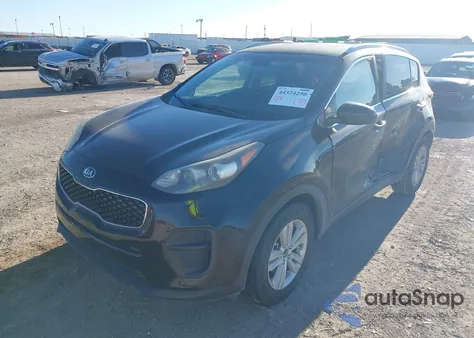2017 Kia Sportage Lx z USA, uszkodzony, nr VIN KNDPM3AC8H7083399